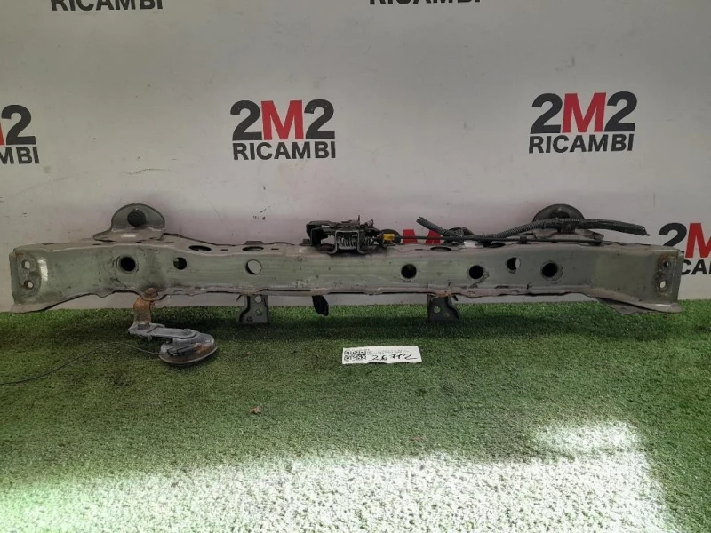 Traversa Frontale SUP ANT 532050D905 Toyota Yaris IV 2014