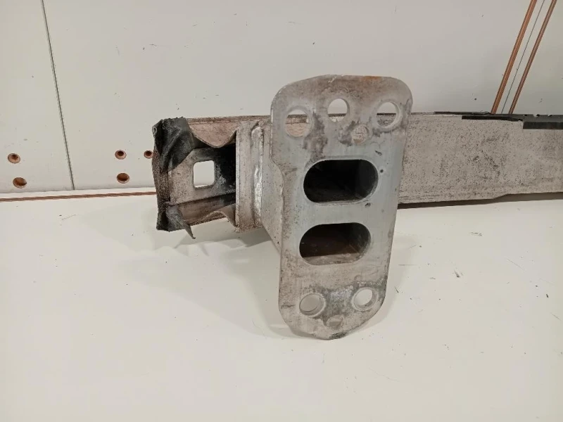 Traversa Paraurti ANT 51805761 Alfa Romeo Giulietta 2010