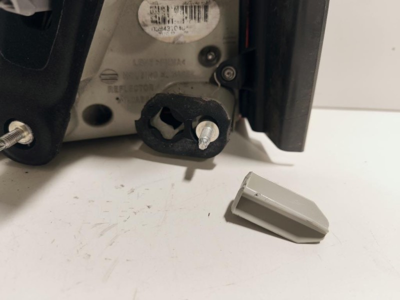 Fanale EST POST DX 31276840 Volvo V70 III 2008