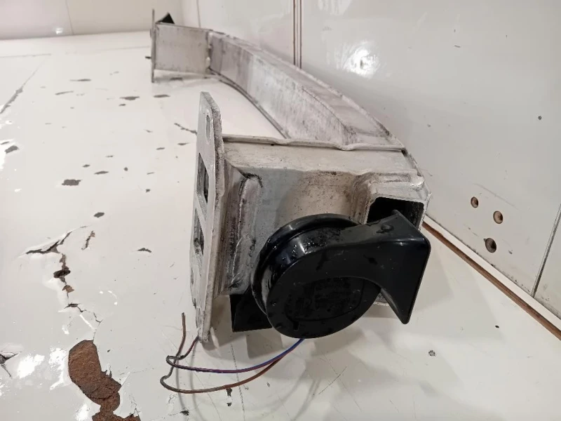 Traversa Paraurti ANT 8U0807109C Audi Q3 8UB 2012