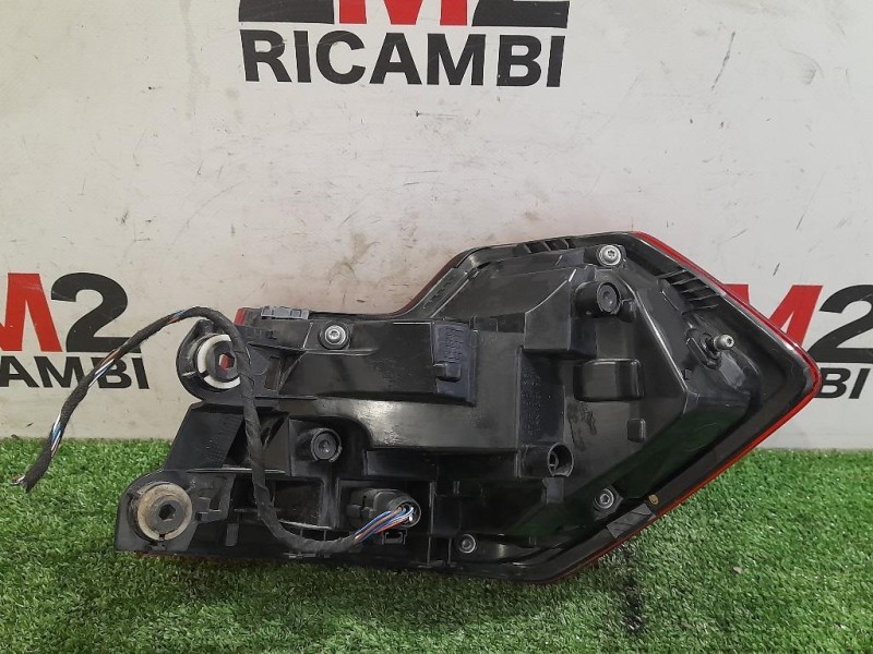 Fanale EST POST SX 82A945091A Audi A1 GBA Sportback 2018