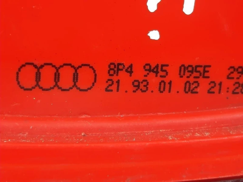 Fanale EST POST SX 8P4 945 095E Audi A3 8VA Sportback 2012