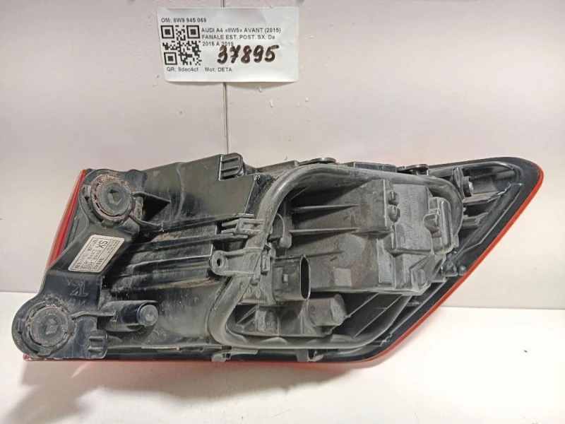 Fanale EST POST SX 8W9945069 Audi A4 8W5 Avant 2015