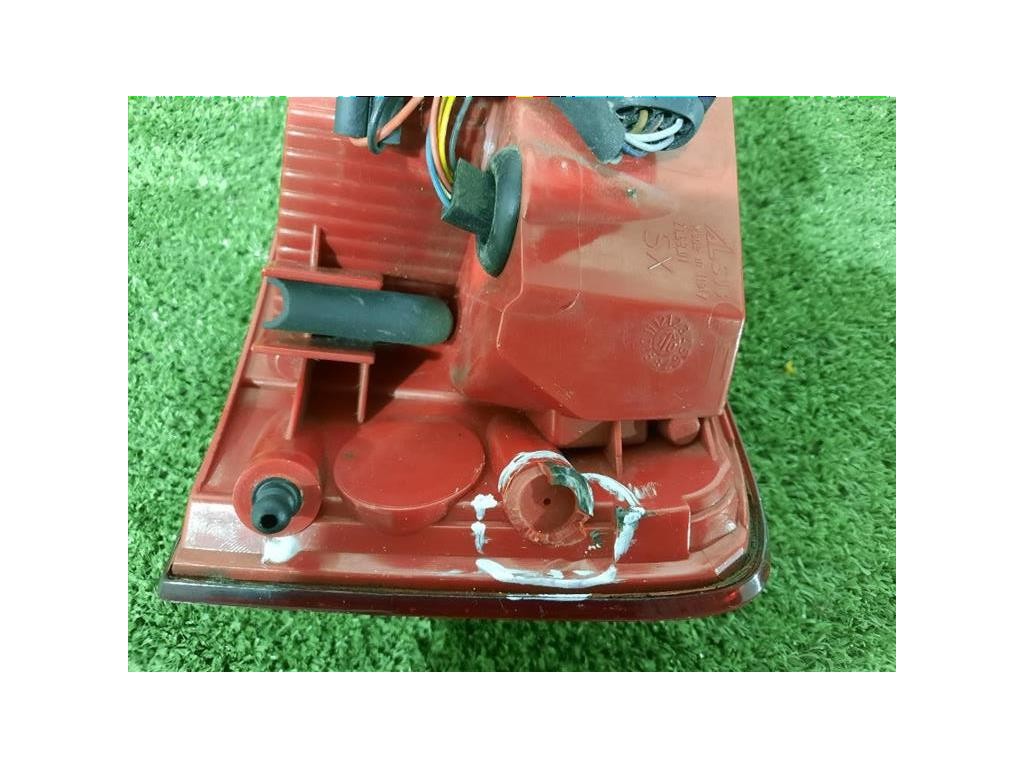 Fanale EST POST SX 8T8945095D Audi A5 8T3 2008