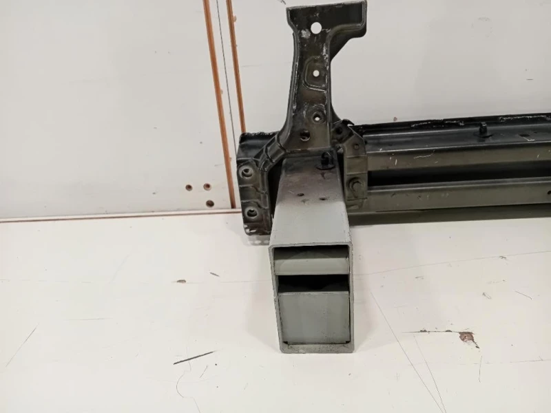 Traversa Paraurti ANT GX7310005 Jaguar XE 2015