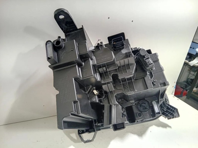 Proiettore ANT SX 9851349180 Citroen C3 III 2020