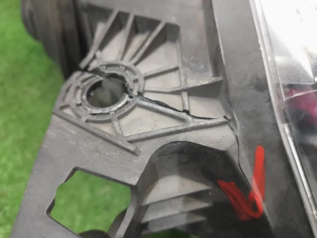 Proiettore ANT SX 9681873980 Citroen C3 Picasso 2013