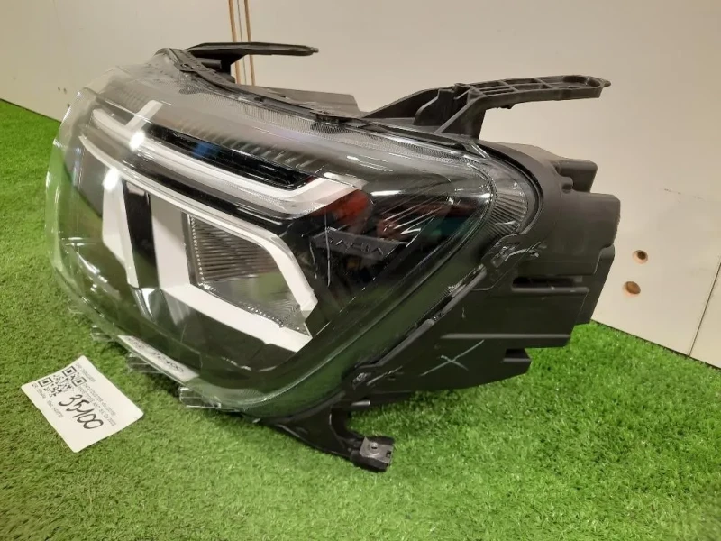 Proiettore ANT SX 260602465R Dacia Duster II 2018