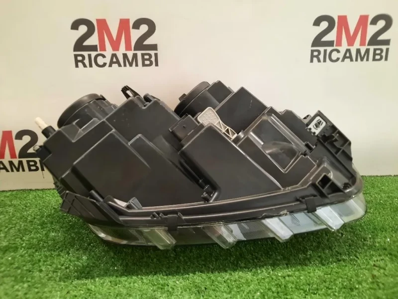 Proiettore ANT SX 2 ATTACCHI ROTTI 260609367R Dacia Duster II 2018