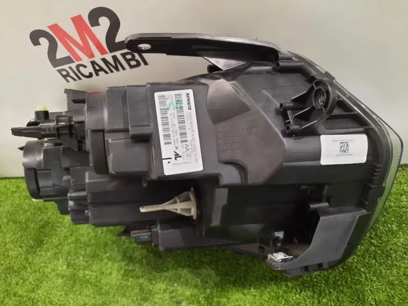 Proiettore ANT SX 2 ATTACCHI ROTTI 260609367R Dacia Duster II 2018