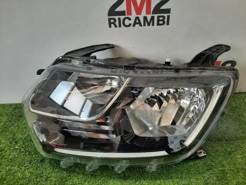 Proiettore ANT SX 260609367R Dacia Duster II 2018