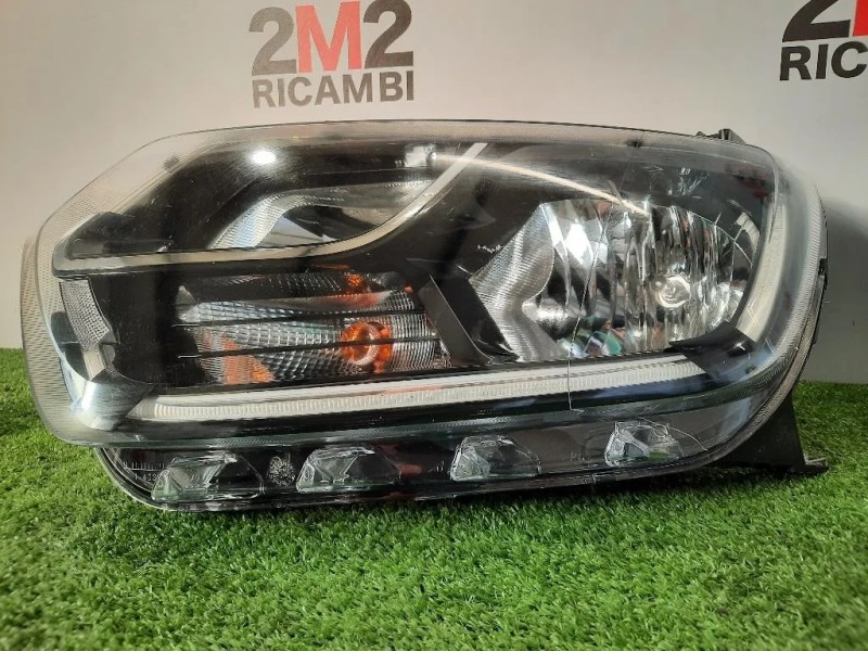 Proiettore ANT SX 260609367R Dacia Duster II 2018
