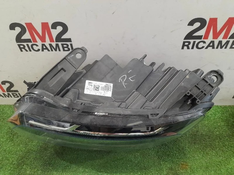 Proiettore ANT SX 260602287R Dacia Duster II 2018