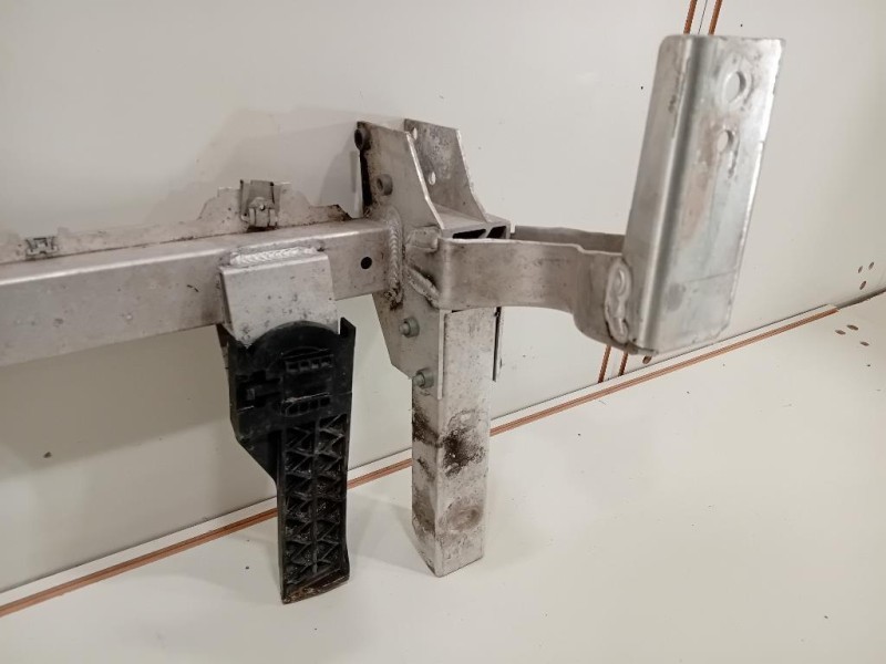 Traversa Paraurti ANT A2466260088 Mercedes Classe A W176 2013