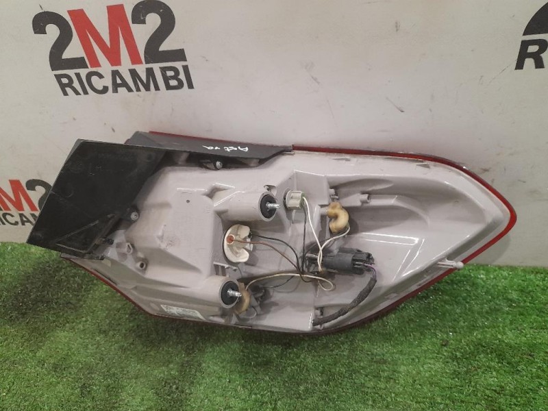 Fanale EST POST SX 13282242 Opel Astra J SW 2010