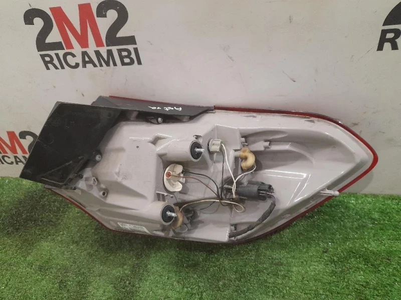 Fanale EST POST SX 13282242 Opel Astra J SW 2010