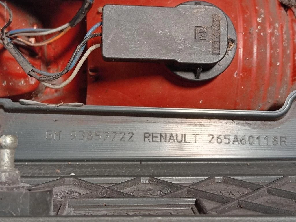 Fanale EST POST SX 93857722 Opel Vivaro A 2007