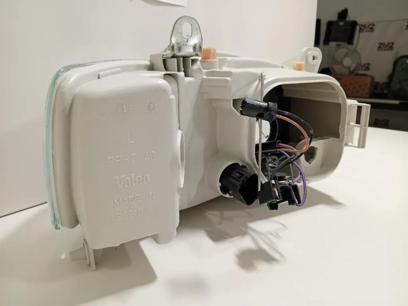 Proiettore ANT SX 95AG 13W030 FC Ford Escort VII 1995