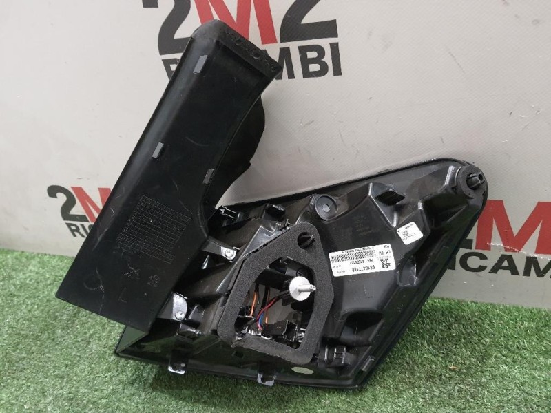 Fanale EST POST SX 9810477180 Peugeot 3008 II 2016