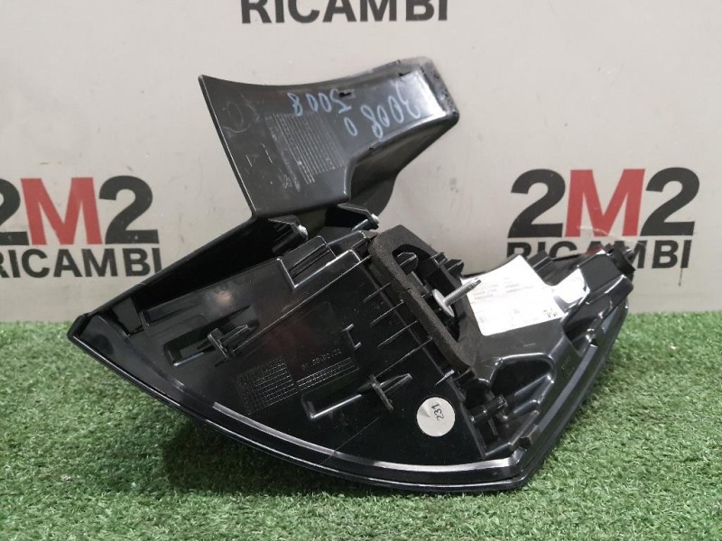 Fanale EST POST SX 9810477180 Peugeot 3008 II 2016