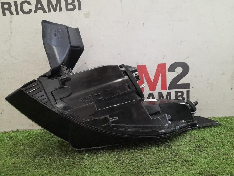 Fanale EST POST SX 9835299580 Peugeot 308 II SW 2017