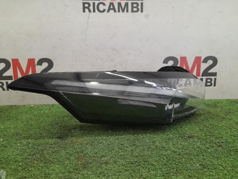 Fanale EST POST SX 9835299580 Peugeot 308 II SW 2017