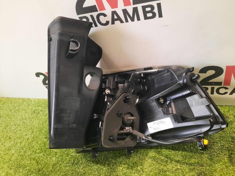 Fanale EST POST SX 9836231680 LED RESTYLING SX POST Peugeot 5008 II 2017