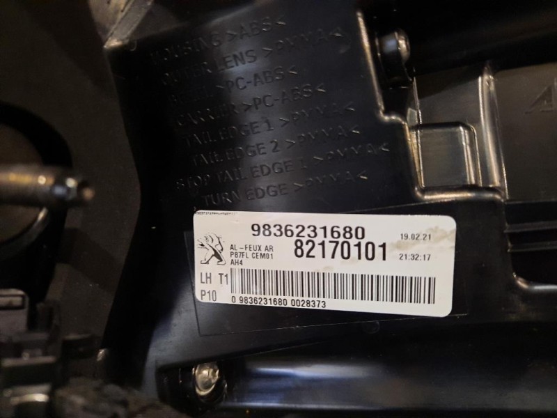 Fanale EST POST SX 9836231680 RESTYLING Peugeot 5008 II 2017