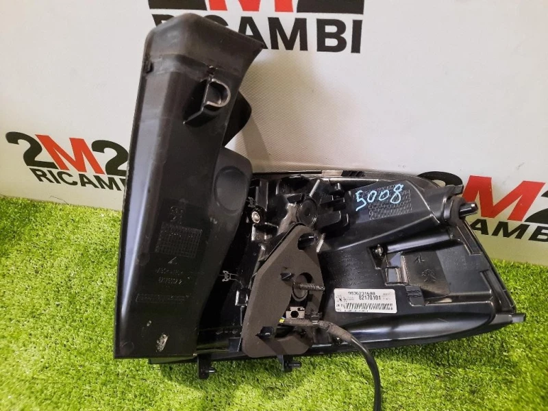 Fanale EST POST SX 9836231680 RESTYLING Peugeot 5008 II 2017