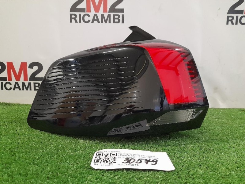 Fanale EST POST SX 9811028080 Peugeot 5008 II 2017