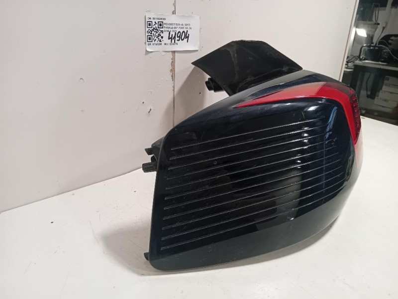 Fanale EST POST SX 9811028080 Peugeot 5008 II 2017