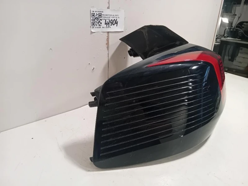 Fanale EST POST SX 9811028080 Peugeot 5008 II 2017
