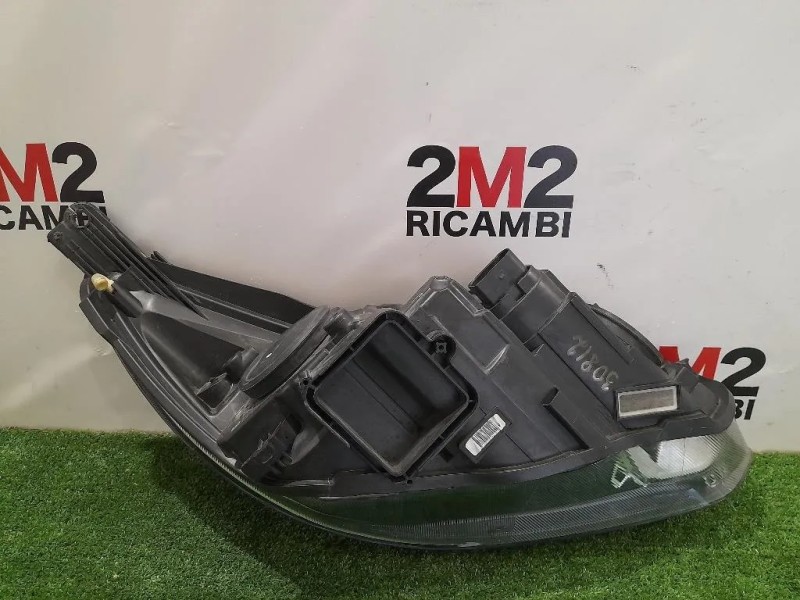 Proiettore ANT SX F1EB-13W030-AGB Ford Focus IV 2014