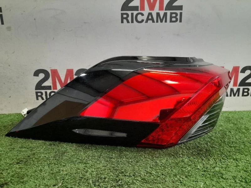 Fanale EST POST SX 8156042230 Toyota RAV 4 V 2018