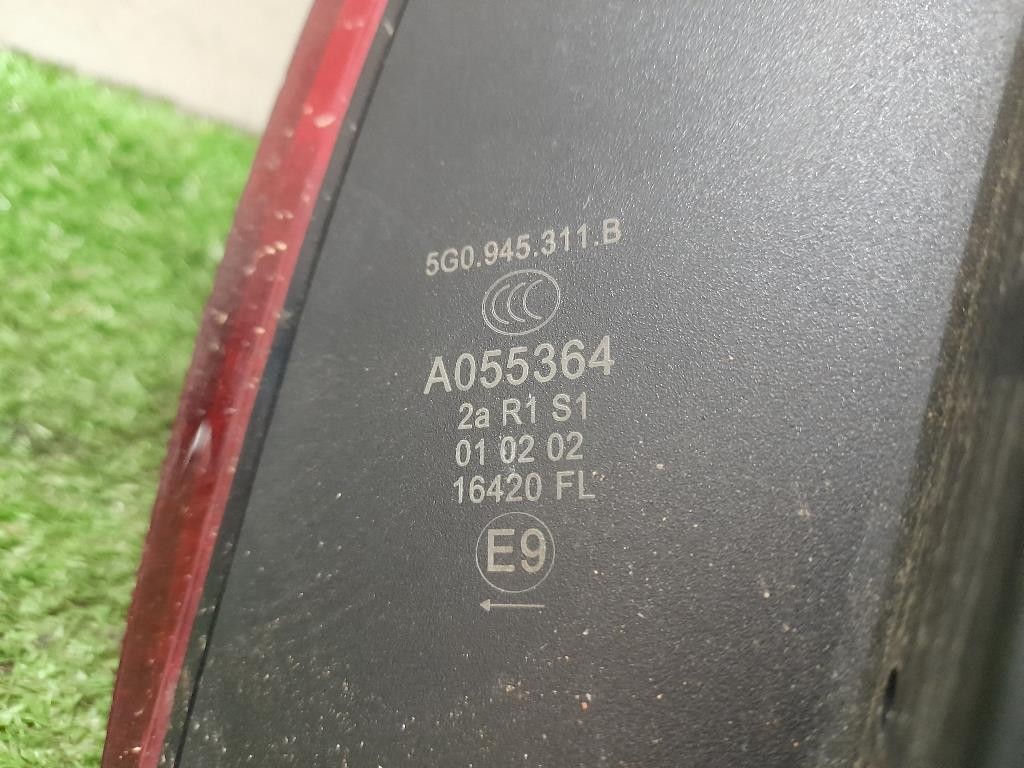 Fanale EST POST SX 5G0945095Q Volkswagen GOLF VII 2017