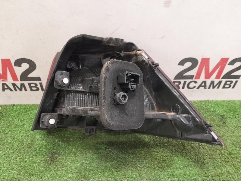 Fanale EST POST SX 5G0945095Q Volkswagen GOLF VII 2017