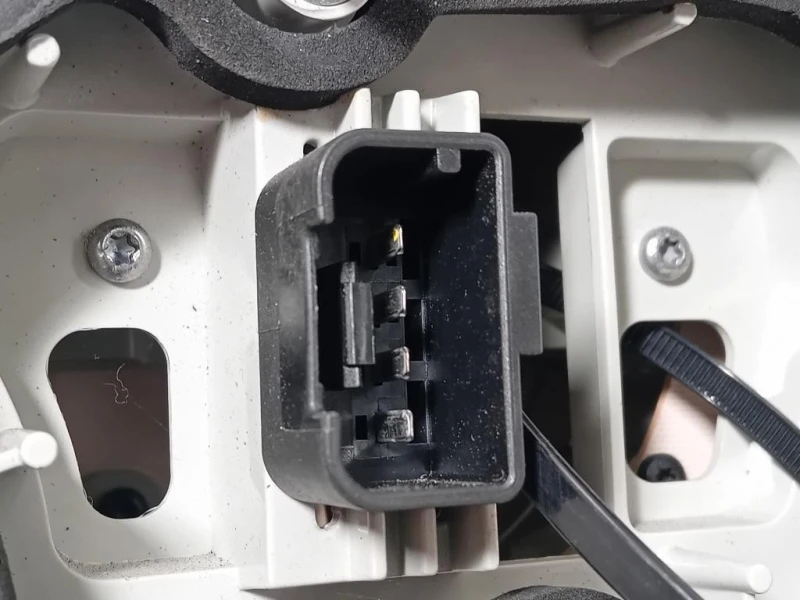 Fanale EST POST SX 1K5945095M Volkswagen Jetta IV 2010