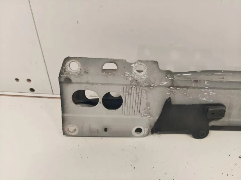 Traversa Paraurti ANT 30791152 Volvo XC70 III 2013