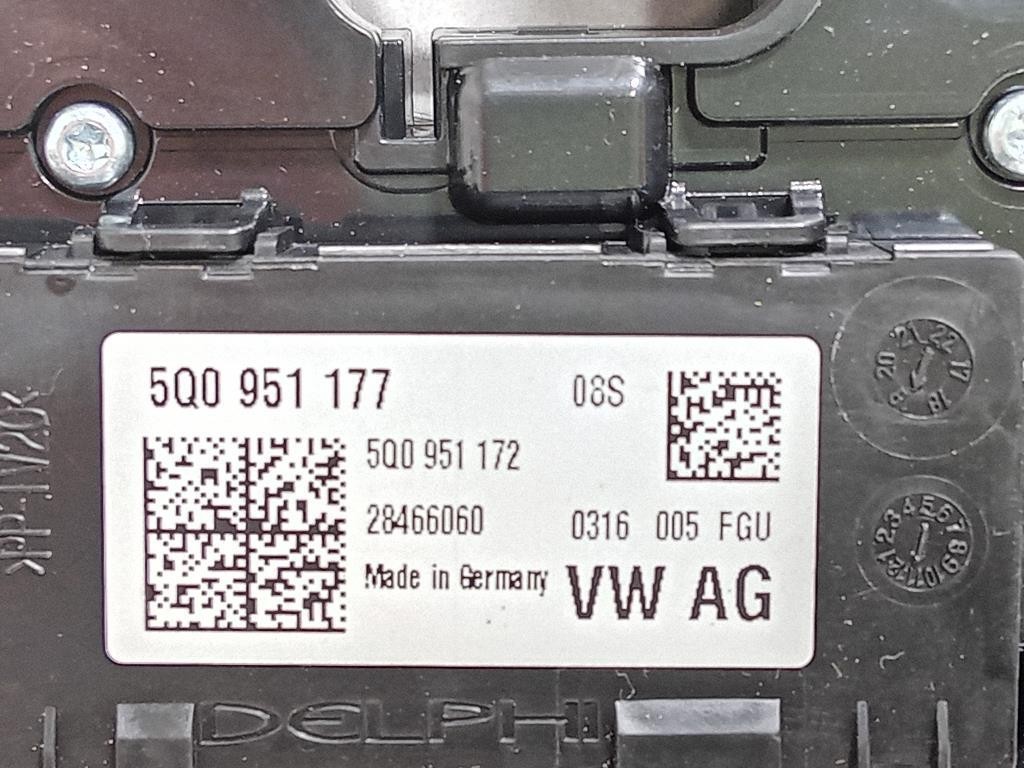 LUCE DI Cortesia Abitacolo 5Q0951177 PLAFONIERA Audi A6 4a5c8 Avant 2018