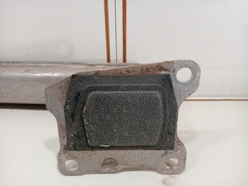 Traversa Paraurti POST 8W0807309 Audi A4 8W2 2015