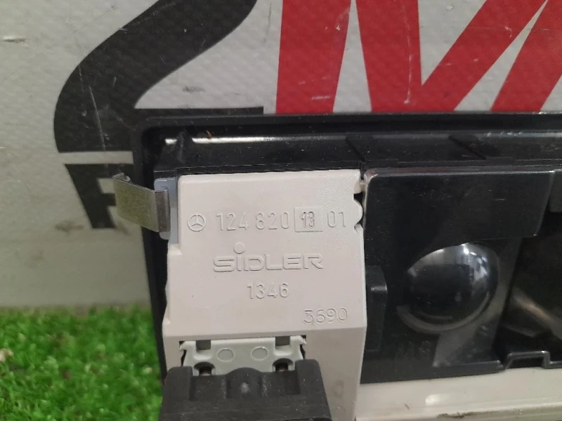 LUCE DI Cortesia Abitacolo 1248201301 Mercedes Classe E W124 1985