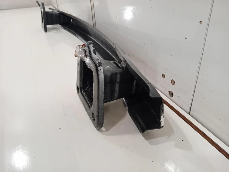 Traversa Paraurti POST 51127192408 Bmw Serie 1 E82 Coupe 2005