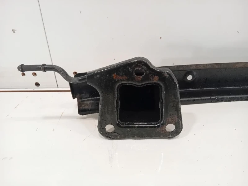 Traversa Paraurti POST 51127192408 Bmw Serie 1 E82 Coupe 2005