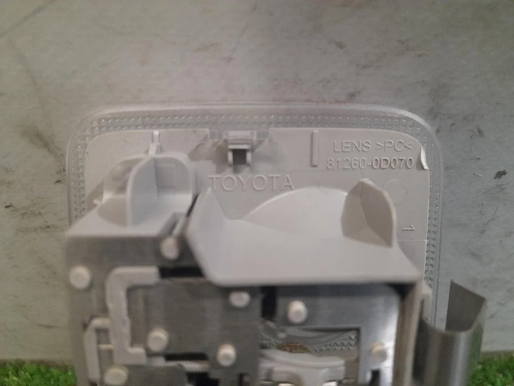 LUCE DI Cortesia Abitacolo 81260-0D070 Toyota Yaris IV 2012