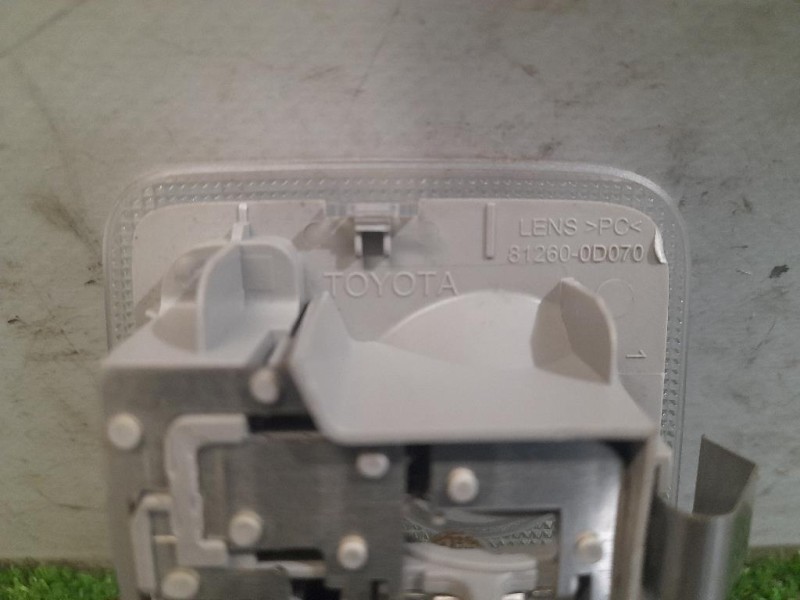 LUCE DI Cortesia Abitacolo 81260-0D070 Toyota Yaris IV 2012