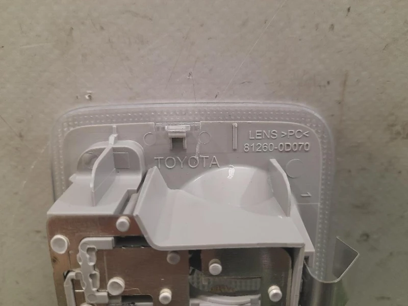 LUCE DI Cortesia Abitacolo 812600D070 Toyota Yaris IV 2017