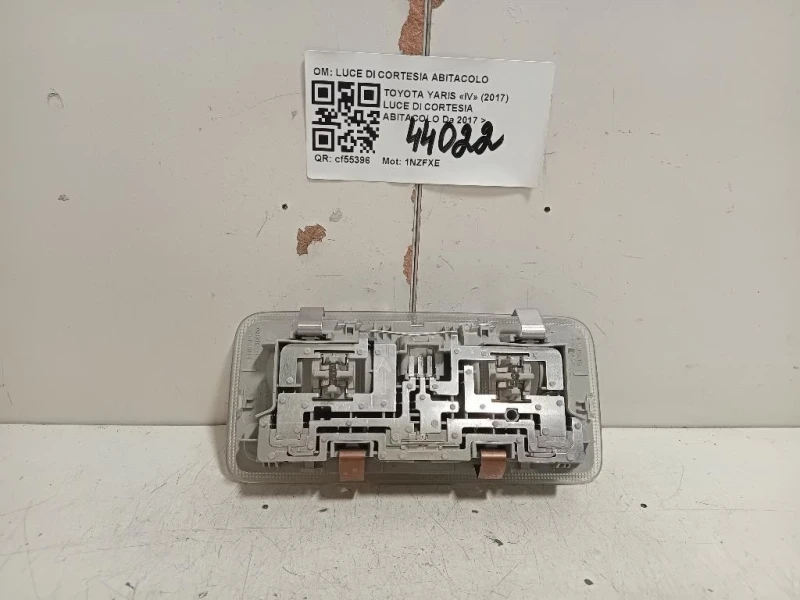 LUCE DI Cortesia Abitacolo LUCE DI CORTESIA ABITACOLO Toyota Yaris IV 2017