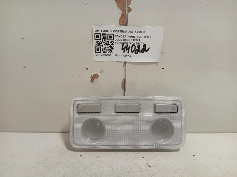 LUCE DI Cortesia Abitacolo LUCE DI CORTESIA ABITACOLO Toyota Yaris IV 2017
