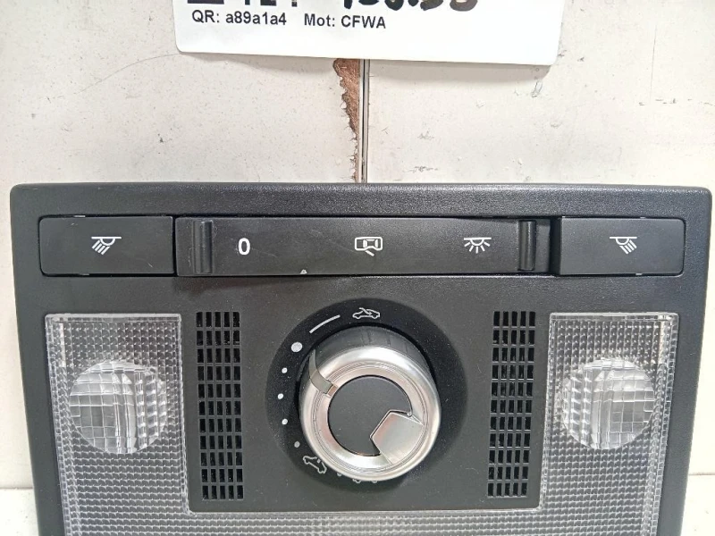 LUCE DI Cortesia Abitacolo 6Q0 947 105 K Volkswagen POLO VI 2009