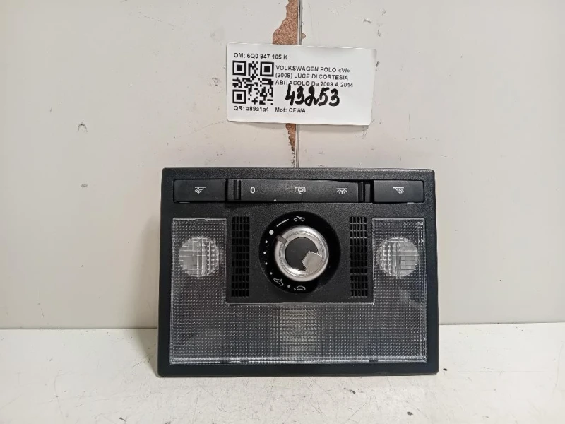 LUCE DI Cortesia Abitacolo 6Q0 947 105 K Volkswagen POLO VI 2009
